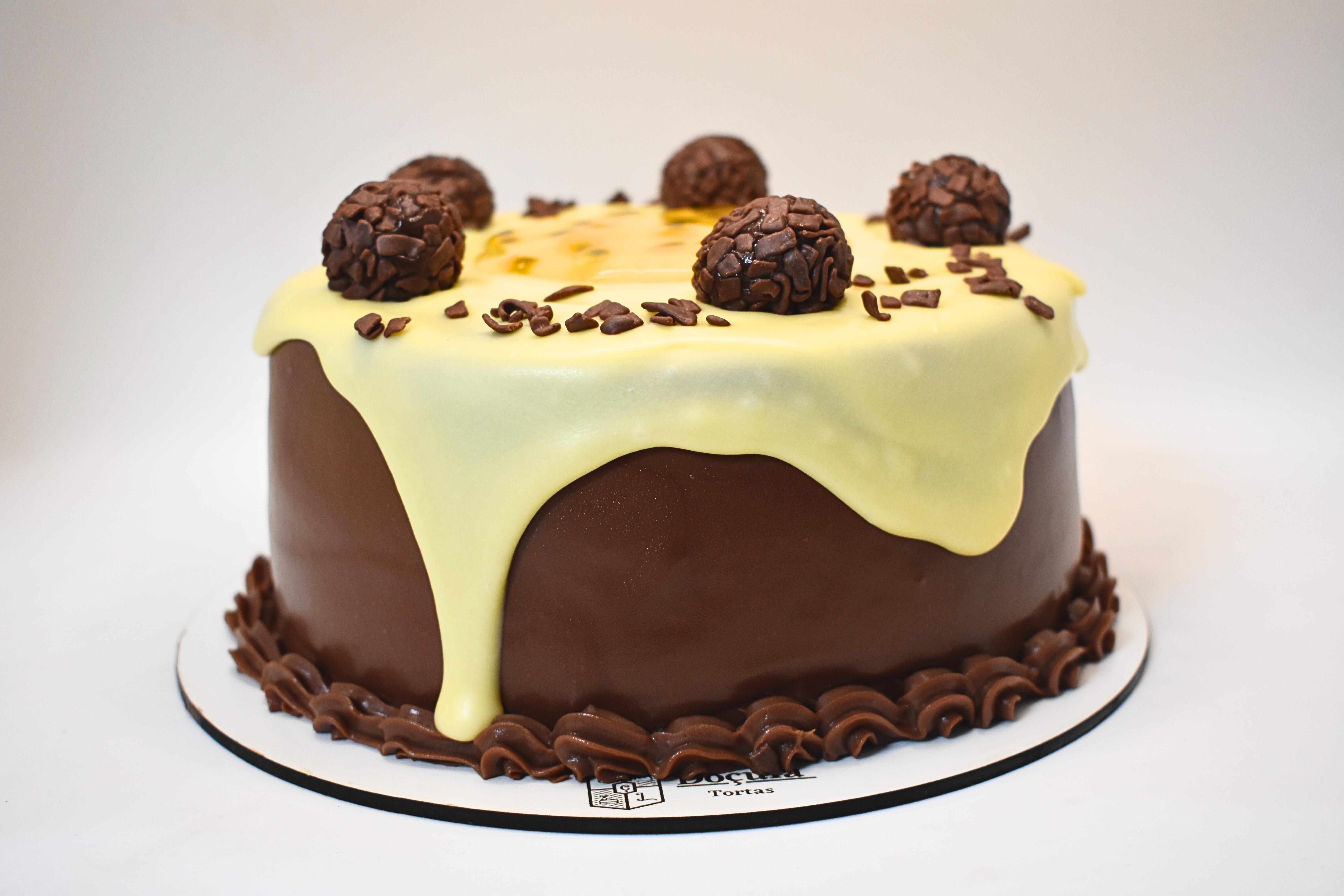 Torta Brigadeiro com Maracujá